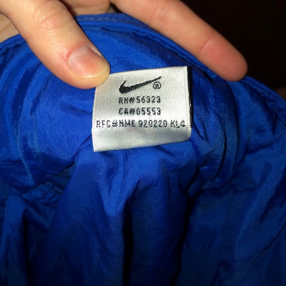 Vintage Nike windbreaker! - Picture 7 of 13